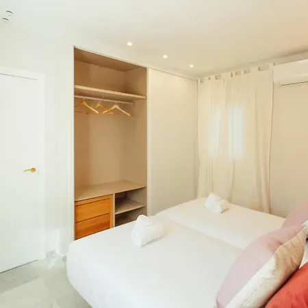 Reformed And Comfy- 2bd 2bth- Arenal Apartament Sewilla